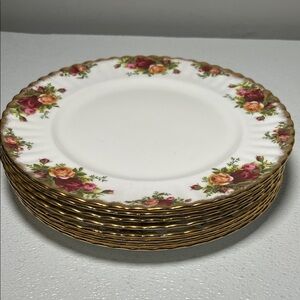 Vtg Royal Albert Old Country Roses Dinner Plates 22K Gold Trim Bone China Set 8